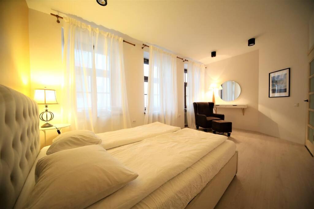 Lovely Two Bedroom In The Old Town Riga Exteriör bild