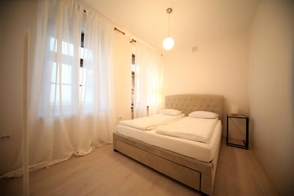 Lovely Two Bedroom In The Old Town Riga Exteriör bild